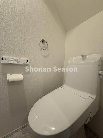 【トイレ】 | 「温水洗浄便座」を備えた、寒い時期でも快適にご利用可能なトイレを各階に設置。