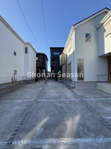 【外観】 | 小・中学校（徒歩13分圏内）子育てにやさしい住環境が整ております♪
行事参加や送迎の負担も少なく、親御さまにも嬉しい立地です！