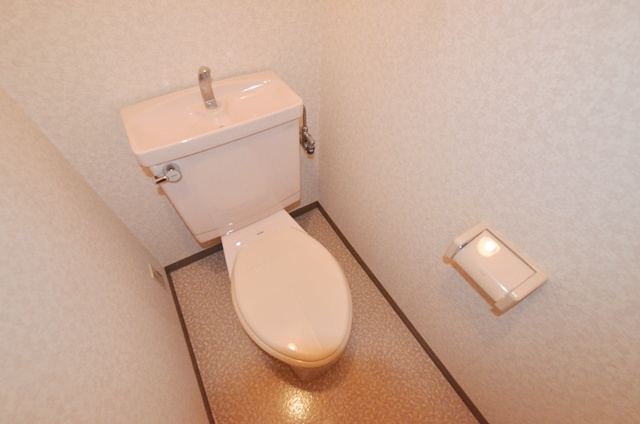 シンプルで使いやすいトイレです