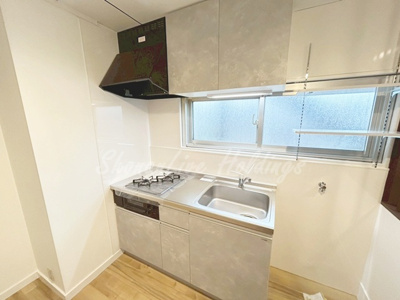 【キッチン】 | 辰巳ハイツ | 広々としたキッチンです♪