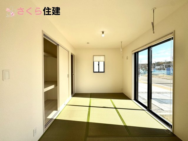 リーブルガーデン　第1小山中久喜　３号棟の和室|扱いやすくデザイン性の高い畳の和室はお昼寝スペースや、お孫さんが泊まりに来たら客間にもなります。