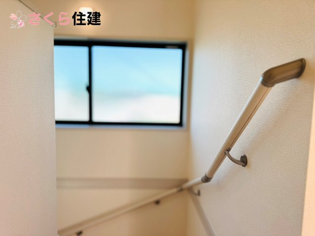 リーブルガーデン　第1小山中久喜　３号棟のその他共用部分|あると便利！手すり！！階段を昇り降りの際転落防止にもなります。