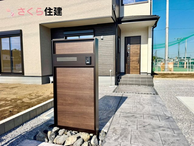 リーブルガーデン　第1小山中久喜　３号棟のその他|夜間でも来訪者の顔を認識できるLEDライトを装備！ＴＶモニター付きインターフォンで安心のセキュリティ