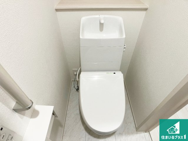 明石市二見町西二見　新築一戸建てのトイレ|1・2階の2ヶ所にあるので、朝の忙しい時間の順番待ちもなく、深夜の利用にも大変便利です。