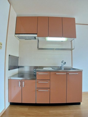 【キッチン】 | サンパティーク・ロジュマンＢ | コンパクトなキッチンで掃除もラクラク