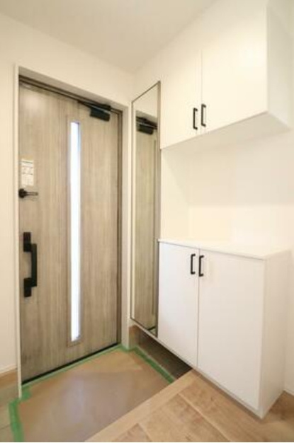 LAVIE東石井２５０１A の玄関