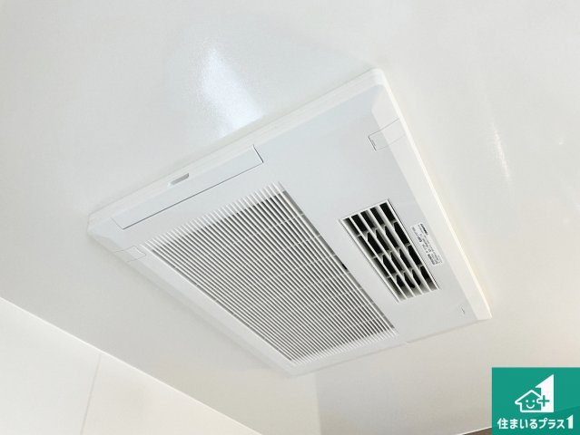 神戸市西区春日台　新築一戸建ての冷暖房・空調設備|四季を通して快適なバスライフをお手伝いする浴室暖房乾燥機！浴室の乾燥・暖房・涼風・換気はもちろん、２４時間換気にも対応！