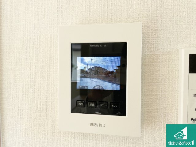 神戸市西区春日台　新築一戸建ての防犯設備|カラーモニターインターホン！声だけでなく来訪者の姿や顔がモニターで確認できるので、小さなお子様がいらっしゃるご家庭でも安心できます！