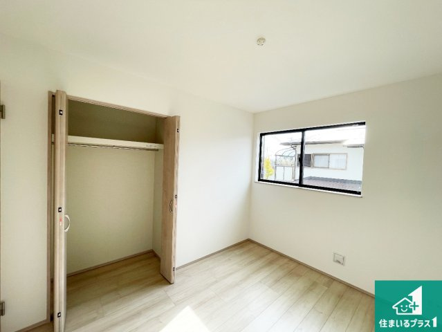 神戸市西区春日台　新築一戸建ての洋室|収納スペースが充実しているので子供の成長に合わせてたくさん収納ができます！家族構成に合わせた様々な活用ができる収納！