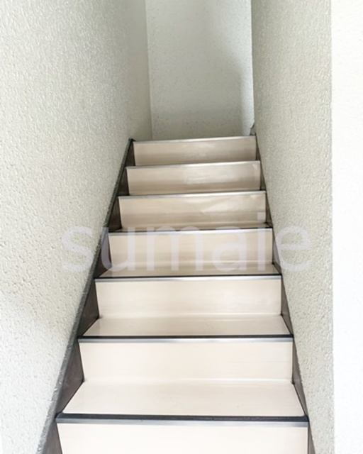 ハートランド木村のロビー|お部屋への階段です！！