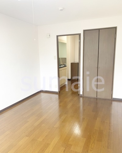 ハートランド木村の寝室|綺麗なフローリング♪