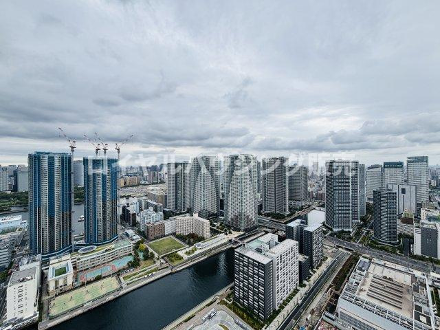 高層階からの都心シティービューをパノラマでお楽しみください。