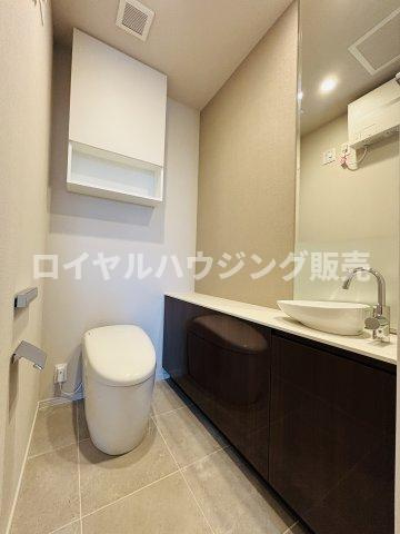 かなり広いスペースのお手洗い。