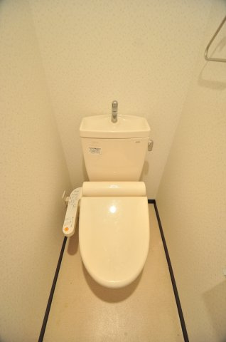 大阪市城東区鴫野西５丁目の賃貸マンションのトイレ