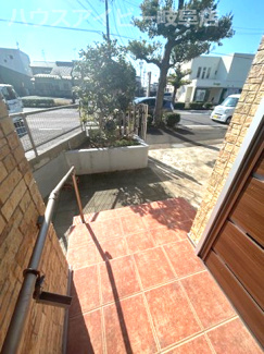 【玄関】 | 岐阜市岩地！築6年中古住宅！バリアフリー！車椅子でも生活が送れます♪周辺環境も整っております♪ | 岐阜市岩地！築6年中古住宅！バリアフリー！車椅子でも生活が送れます♪周辺環境も整っております♪