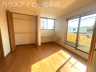 【洋室】 | 岐阜市岩地！築6年中古住宅！バリアフリー！車椅子でも生活が送れます♪周辺環境も整っております♪ | 岐阜市岩地！築6年中古住宅！バリアフリー！車椅子でも生活が送れます♪周辺環境も整っております♪