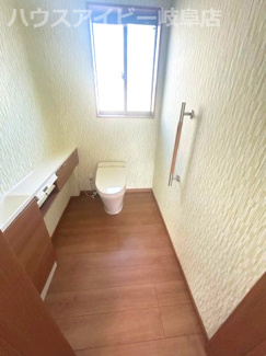 【トイレ】 | 岐阜市岩地！築6年中古住宅！バリアフリー！車椅子でも生活が送れます♪周辺環境も整っております♪ | 岐阜市岩地！築6年中古住宅！バリアフリー！車椅子でも生活が送れます♪周辺環境も整っております♪