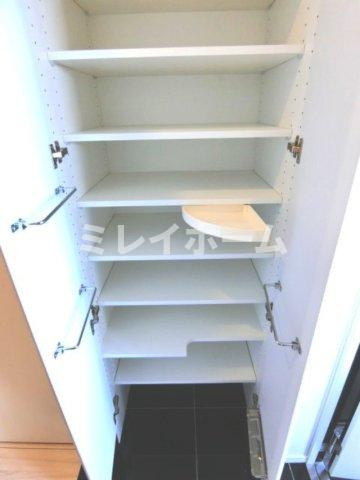 アジールコート雪が谷大塚の玄関