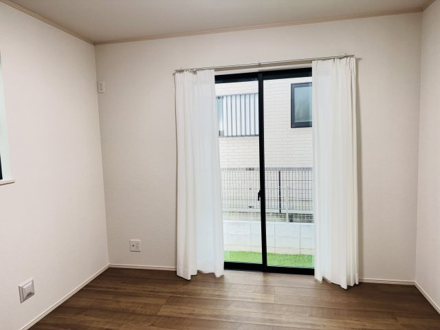 八王子市　本町　新築一戸建ての洋室|～1階5.25帖の洋室です～