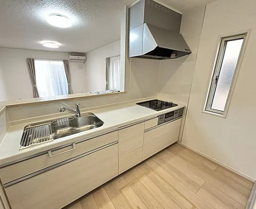 野田市山崎　中古戸建　令和3年築のキッチン