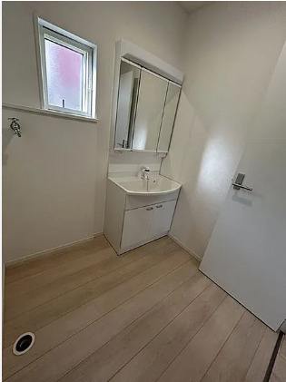 野田市山崎　中古戸建　令和3年築の独立洗面台