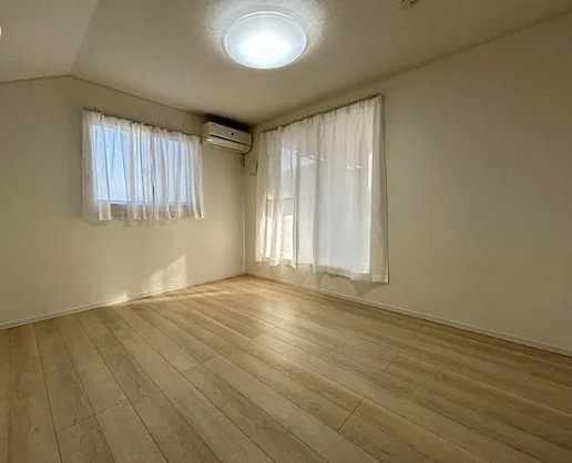 野田市山崎　中古戸建　令和3年築の洋室