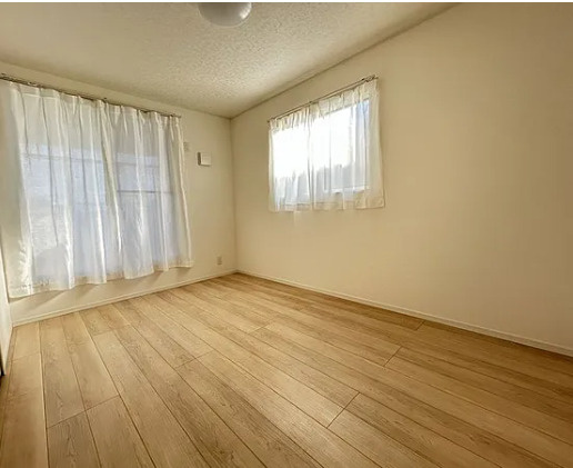 野田市山崎　中古戸建　令和3年築の洋室