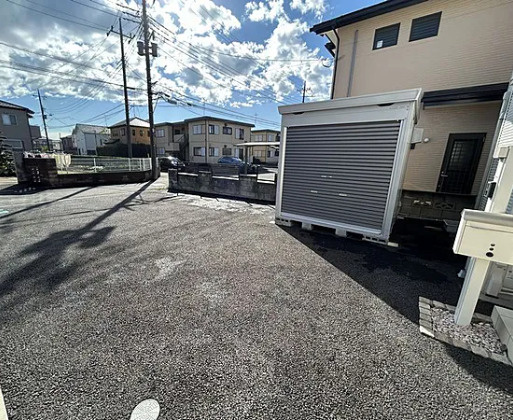 野田市山崎　中古戸建　令和3年築の前面道路含む現地写真