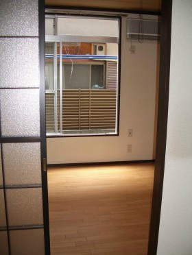 中野区野方１丁目のアパートの居間・リビング