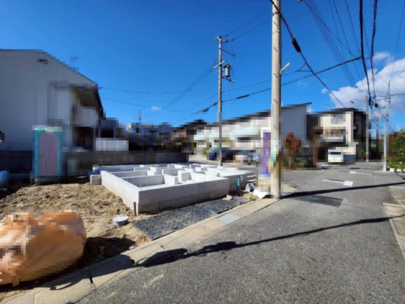 【商談中】長岡京市滝ノ町2丁目　　の前面道路含む現地写真|2025.11月撮影
A号棟東側