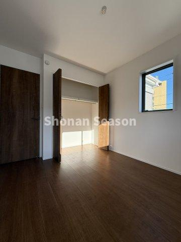 【洋室】 | 日々のお手入れラクラク！全室フローリング仕様の洋室を採用♪