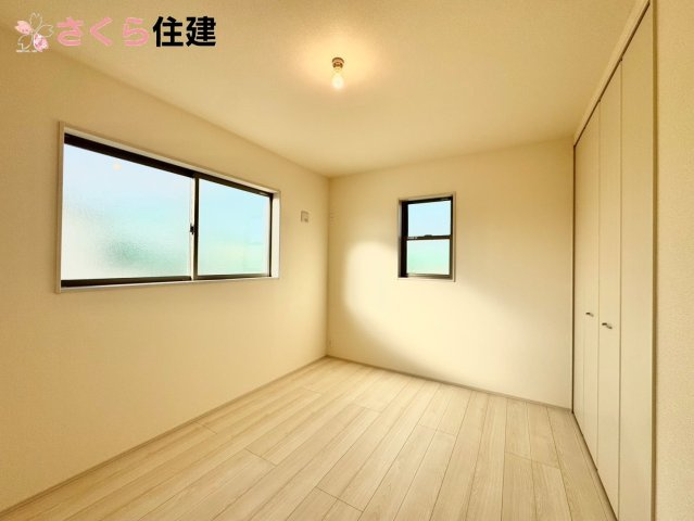 リーブルガーデン　第1小山中久喜　４号棟の洋室|広々とした洋室です♪お子様の成長に伴って増えていく荷物にも対応できます！

