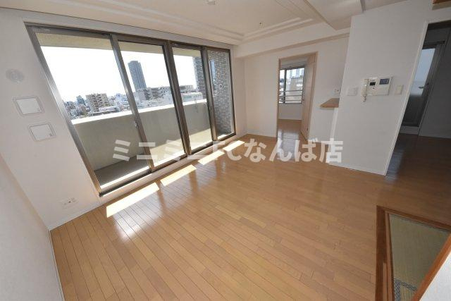 アーデンタワー新町の居間・リビング