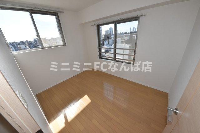 アーデンタワー新町の寝室