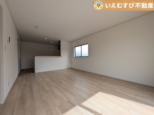 Cradle garden　寄居町赤浜第6の居間・リビング|ご家族みんながゆったりくつろげるリビング
ゆとりの空間でくつろいだり遊んだり、家族の時間が楽しみですね♪