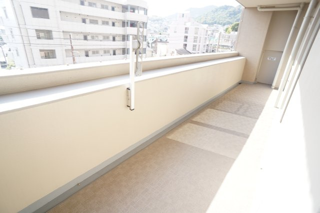 ジオ宝塚ブリアンセーヌのバルコニー