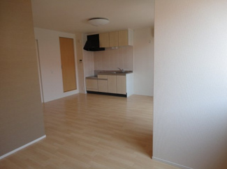 【居間・リビング】 | ヴィラ田中C | リビング