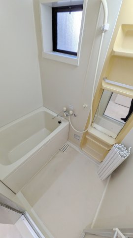 ゼフィランテス　A棟の浴室