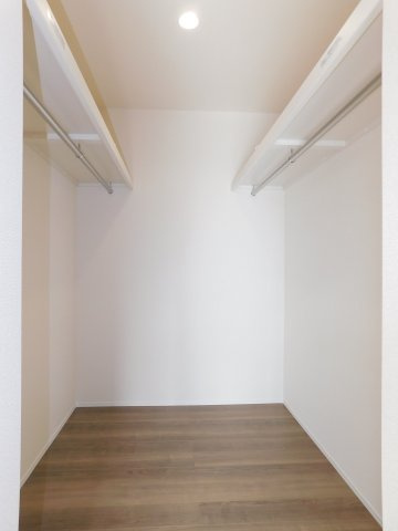 清須市春日上須ケ田の新築一戸建の収納|◇大容量ウォークインクローゼット◇　　大きな荷物もしっかり収納できます♪