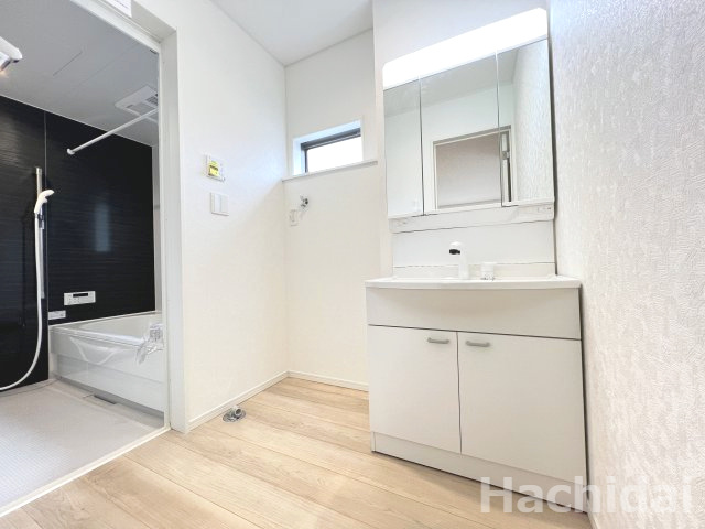 碧南市大浜上町第2　新築分譲住宅　＜2号棟＞の洗面所