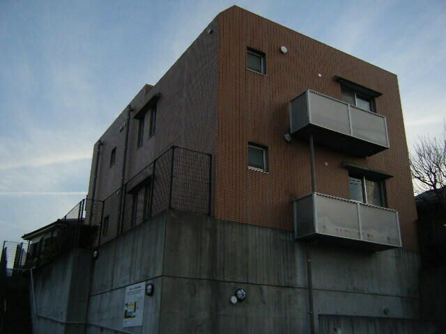 初音マンション