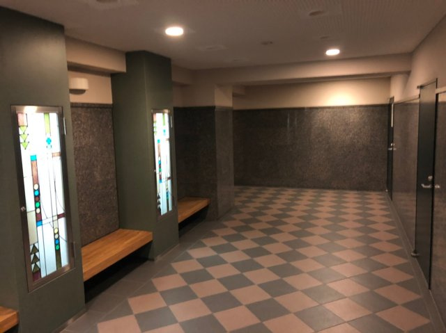 オーセンティシティのロビー