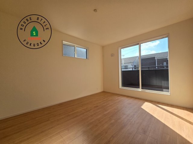 福津市福間南4丁目第1-3棟（1号棟）の寝室|主寝室には収納力に優れたクローゼットがありますので、お部屋もすっきり片付きます。