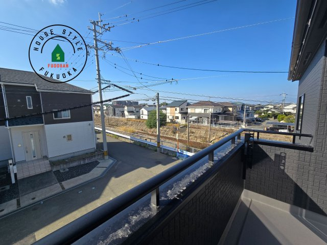 福津市福間南4丁目第1-3棟（1号棟）の展望|窓から緑が見える物件も魅力的です。