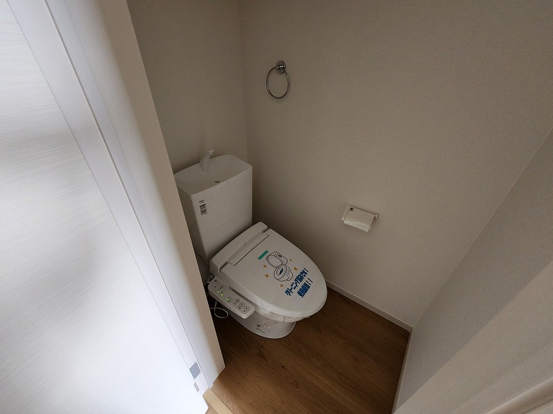 小牧市新町１丁目　新築戸建のトイレ|1階のトイレです