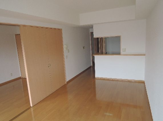 ナカムラビルヂングの居間・リビング