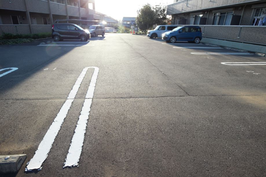 プロムナードⅡの駐車場