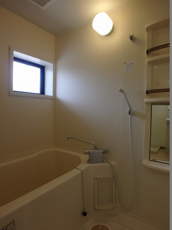 パストラル米原A棟の浴室