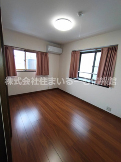 【洋室】 | レ・アールSAGAE Duo