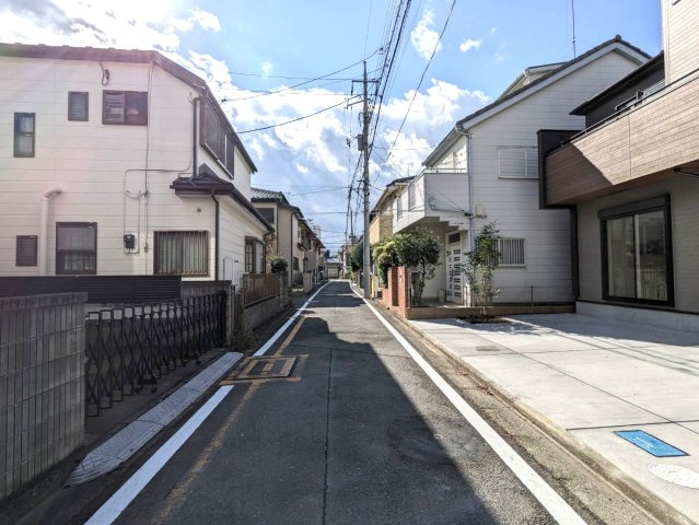 ふじみ野市大原１丁目の新築一戸建の前面道路含む現地写真